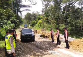 Guna mengantisipasi kemacetan, Sat Samapta Polres Tapanuli Selatan (Tapsel) Patroli ke Desa Bulu Payung, Kecamatan Sipirok, pada Rabu (3/5/2023) pagi.