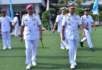 Dankodiklatal Hadiri Sertijab Tiga Jabatan Penting di TNI AL
