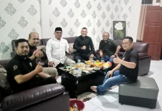 Rapat pembentukan Tim Formatur yang dipimpin Plt Ketua Umum Pengprov Kodrat Bengkulu, Aden Yogi Sandra, Minggu (9/4/2023) malam.