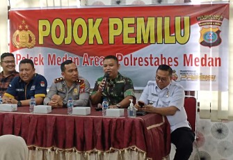 Polsek Medan Area Gelar Pojok Pemilu di Kantor Camat Medan Area