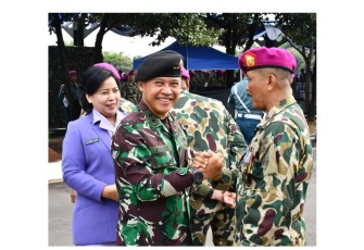  Irjen TNI Letjen TNI (Mar) Suhartono menghadiri upacara Militer HUT Ke-78 Korps Marinir TNI AL tahun 2023