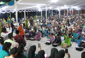 Gubernur Kepulauan Riau Ansar Ahmad menjadi narasumber dalam acara PKKMB Universitas Ibnu Sina Batam, Jum'at (1/9). 