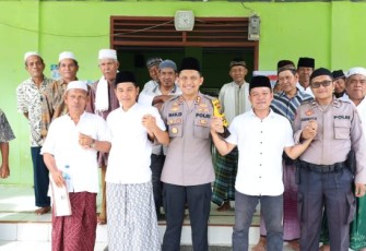 Kapolres Tapanuli Selatan, AKBP Imam Zamroni, menggelar kegiatan “Jumat Curhat” Jumat, 22/12/2023 pukul 12.00 wib.