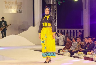 Ketua Dekranasda Bintan Hafizha Rahmadhani turut tampil Fashion Show Dekra Fest 2023