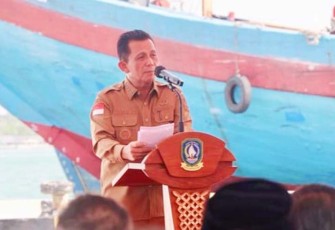 Gubernur Kepulauan Riau H. Ansar Ahmad 