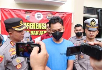 Sopir truk PH (33) tersangka tabrak lari 