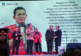 Gubernur Ansar saat Hadiri Perayaan Natal Oikoumene Kepri