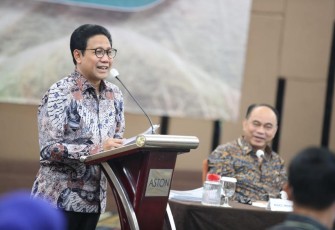Menteri Desa, PDT dan Transmigrasi Abdul Halim Iskandar membuka Rapat Kerja dan Penandatanganan Perjanjian Kinerja dan Pakta Integritas Eselon I dan Menteri, Kupang, NTT pada Rabu 11/01/23