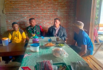 Warung Kopi Komsos Babinsa Geneng
