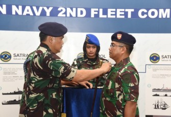 Pangkoarmada II Laksda TNI Dr T.S.N.B. Hutabarat saat Sertijab Dandenma Koarmada II di Surabaya 