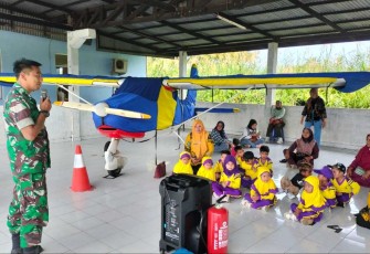 Siswa Paud Kunjungi Lanud Sutan Sjahrir 
