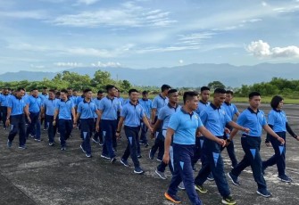 Olahraga jalan santai personel lanud Sut