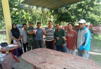 Pemdes Sumbar Harapan saat saluran BLT DD