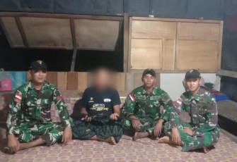 Penyerahan senpi rakitan warga perbatasan