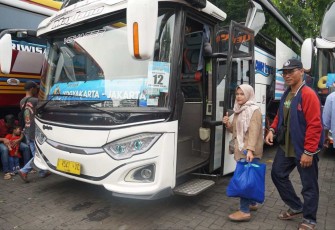 Arus mudik gratis Kemenhub di terminal Tirtonadi Solo, Jum'at (28/4)