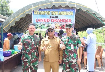 Pangkoopsud I Marsda TNI Bambang Gunarto saat mengunjungi Lanud Iskandar 