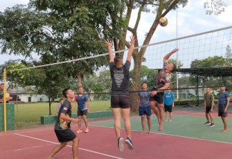 Olahraga Voli Prajurit Menarmed 2 Kostrad 
