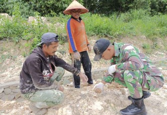 Temuan granat jenis nanas oleh warga perbatasan 