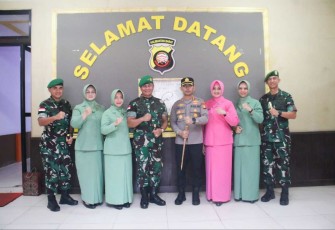 Pangdam XII/Tpr Mayjen TNI Iwan Setiawan bersama Kapolres Ketapang
