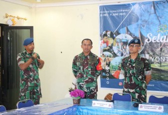Danlanud Sutan Sjahrir Kolonel Nav Saeful Rakhmat (kanan) saat mengunjungi Satlak Yontarlat III Elang Latsitardanus XLIII  
