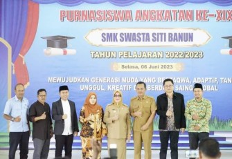Wakil Bupati Labuhanbatu Hadiri Purna Siswa SMK Siti Banun
