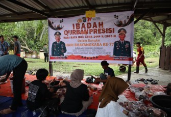 Polres Natuna Kurban 6 Ekor Sapi dan 1 Ekor Kambing 