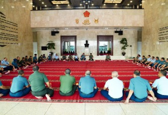 TNI Gelar Doa Bersama Lintas Agama Untuk Keselamatan Bangsa dan Negara TNI Gelar Doa Bersama Lintas Agama Untuk Keselamatan Bangsa dan Negara 