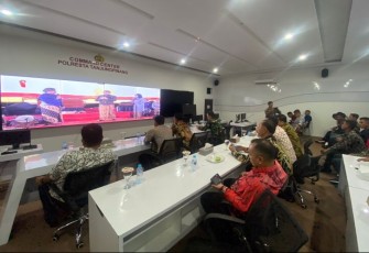 Pertunjukan wayang kulit secara virtual di Polresta Tanjungpinang, Jum'at (7/7) malam