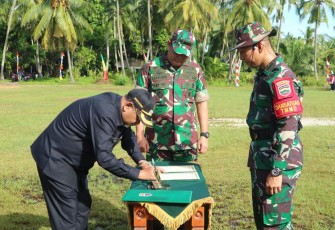 Kasrem 033/WP Kolonel Czi Adang Purnama saat pembukaan TMMD ke 117 Kodim 0317/TBK, Rabu (12/7)