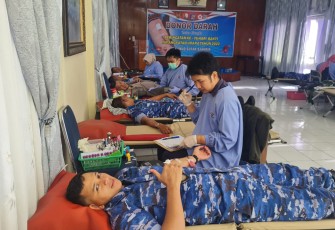 Donor darah prajurit Lanud Sutan Sjahrir Padang