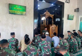 Doa bersama prajurit Menarmed 2 Kostrad, Jum'at (4/8)