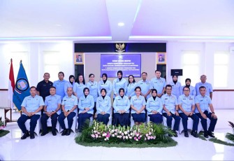 Ketua Pengawas Yayasan Hang Tuah foto bersama 