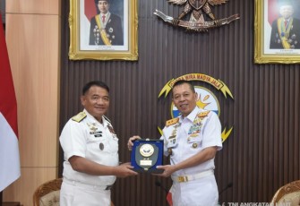 Pangkoarmada II Terima Courtesy Call Kasal Filipina