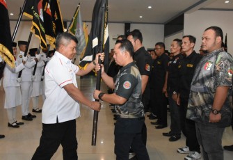 Pangdam I/BB Mayjen TNI Achmad Daniel Chardin melantik pengurus Perbakin Kabupaten/Kota, Senin (14/8)