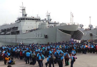 SMP Hang Tuah 2 Jakarta di dermaga Kolinlamil Jakarta 