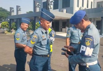 Pemeriksaan Smartphone Prajurit Lanudal Juanda, Jum'at (20/10)