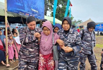 Baksos TNI AL Jelang HUT Kowal ke 61 di Tangerang Banten