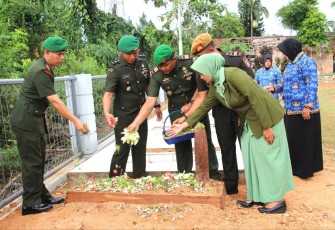 Ziarah dan tabur bunga peringati Hari Juang TNI AD 
