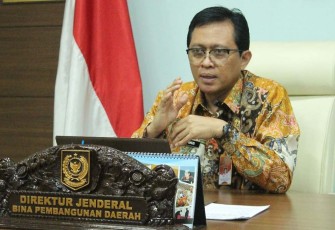 Dirjen Bangda Kemendagri Restuardy Daud 