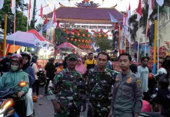 Sinergitas tim pengamanan dalam gelaran pasar Imlek Pati 2023