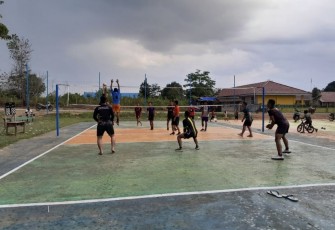 Olahraga bersama warga di lokasi TMMD 