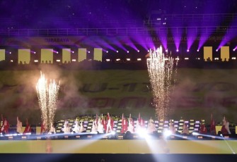Opening ceremony Piala Dunia U-17 di stadion Gelora Bung Tomo Surabaya, Jum'at (10/11)