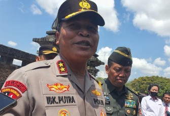 Kapolda Bali Inspektur Jenderal Polisi Ida Bagus Kade Putra Narendra memberikan keterangan terkait persiapan pelaksanaan Konferensi Tingkat Tinggi (KTT) Forum Negara Pulau dan Kepulauan atau Archipelagic and Island States (AIS) Forum di Denpasar, Bali, Senin (2/10/2023). ANTARA/Rolandus Nampu