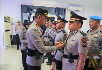 Kapolrestabes Medan saat Pimpin Sertijab Empat PJU Polrestabes Medan