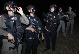 Personil Gegana Brimob Kalbar