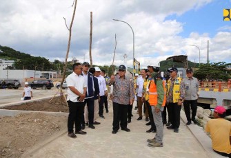Menteri PUPR Basuki Hadimuljono saat Tinjau Infrastruktur Penunjang KTT ASEAN di Labuan Bajo. 