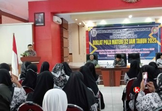 Wabup Blitar Rahmat Santoso Saat Berikan Sambutan Pengarahan di Acara Pelatihan Kenaikan Pengkat untuk Guru (Foto : Faisal NR / Klikwarta.com)