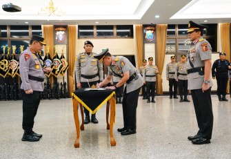 Pimpin Sertijab Irwasum, Kapolri Gelorakan Tingkatkan Kepercayaan Publik 