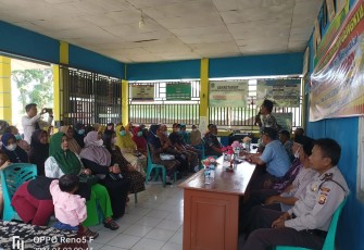 Kanit Binmas Polsek Lebong Utara Hadiri Reses Anggota DPRD Provinsi Moch Gustiadi
