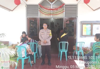 Polsek Lebong Utara Laksanakan Pengamanan Ibadah di Gereja GKII